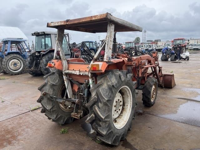 Tractor — Auction (lot 8459-61022)