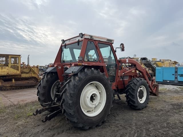 Tractor — Auction (lot 8459-61801)
