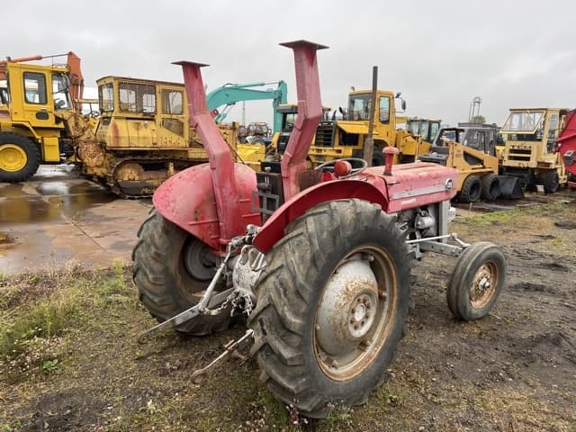 Tractor — Auction (lot 8459-61802)