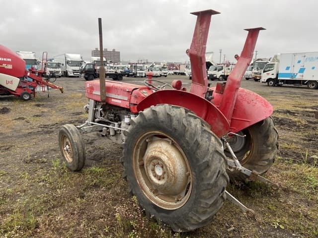 Tractor — Auction (lot 8459-61802)