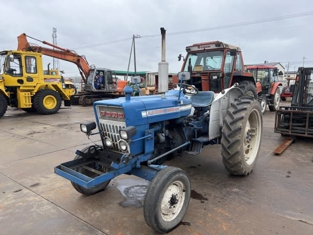 Tractor — Auction (lot 8459-61803)