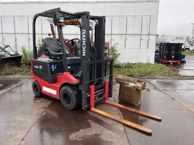 Battery Forklift — Auction (lot 8459-62004)