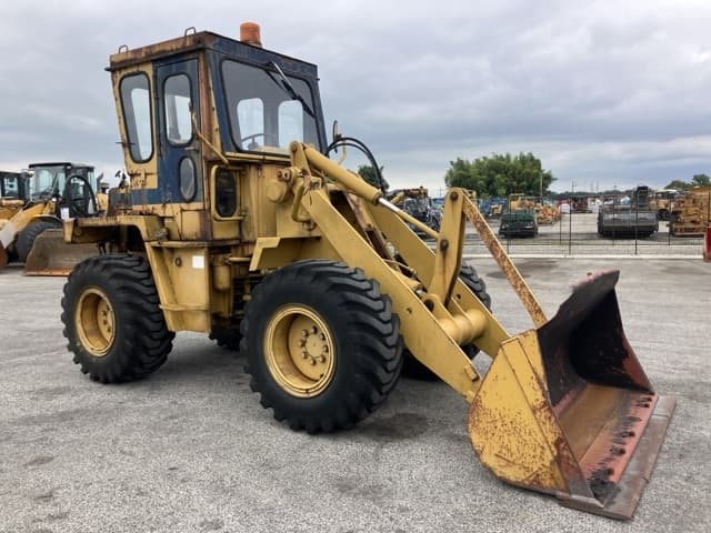 WHEEL LOADER — Auction (lot 8459-63)