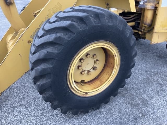 WHEEL LOADER — Auction (lot 8459-63)
