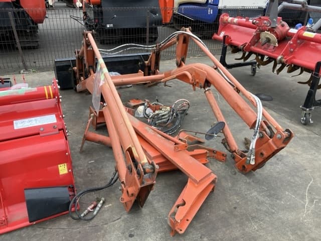 AGRICULTURAL MACHINERY BUCKET — Auction (lot 8459-6301)