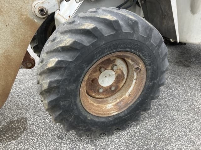 MINI WHEEL LOADER — Auction (lot 8459-65)
