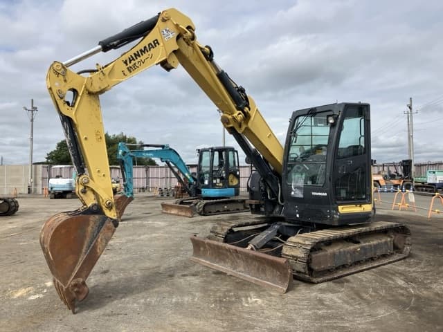 EXCAVATOR — Auction (lot 8459-70)