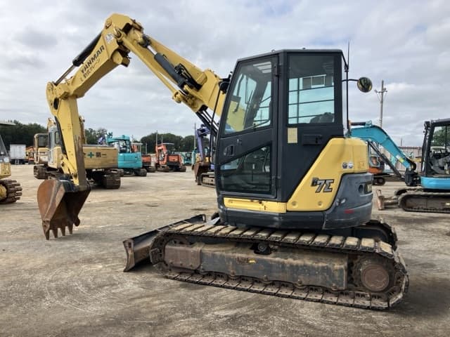 EXCAVATOR — Auction (lot 8459-70)