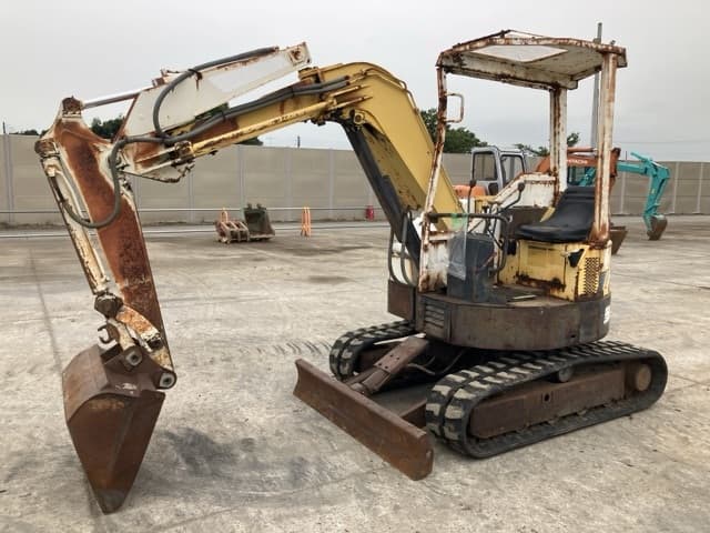 MINI EXCAVATOR — Auction (lot 8459-71)