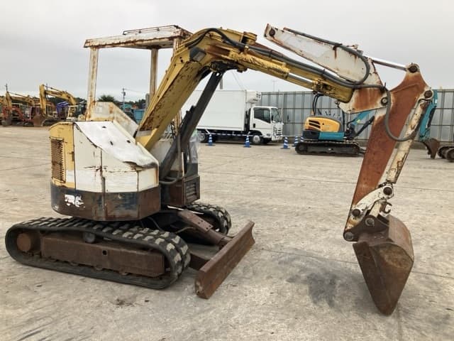 MINI EXCAVATOR — Auction (lot 8459-71)