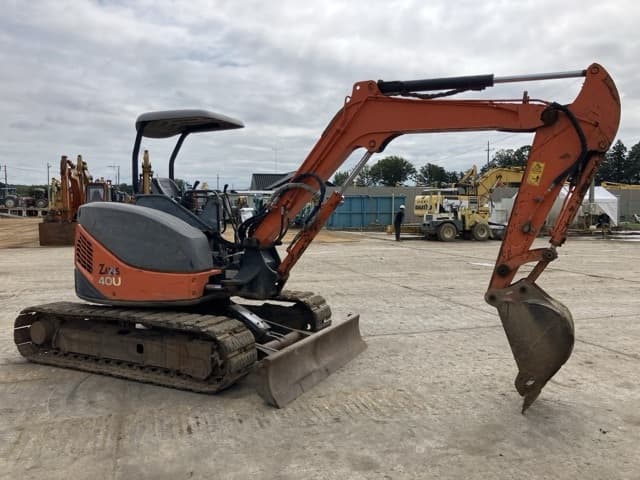 MINI EXCAVATOR — Auction (lot 8459-75)