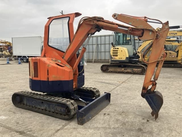MINI EXCAVATOR — Auction (lot 8459-76)