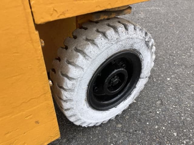 AERIAL WORK PLATFORM — Auction (lot 8459-8)