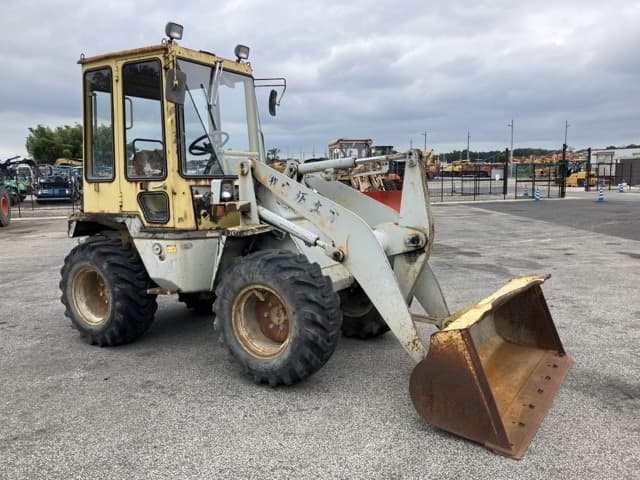 MINI WHEEL LOADER — Auction (lot 8459-84)