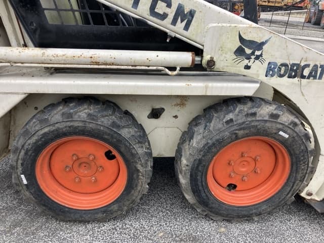 SKID STEER LOADER — Auction (lot 8459-87)