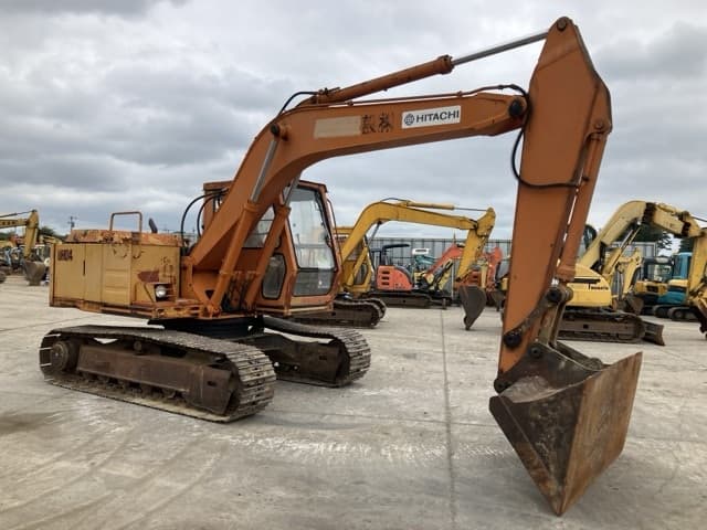 EXCAVATOR — Auction (lot 8459-89)