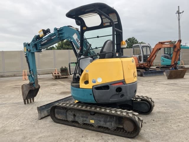 MINI EXCAVATOR — Auction (lot 8459-97)