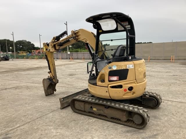 MINI EXCAVATOR — Auction (lot 8459-98)