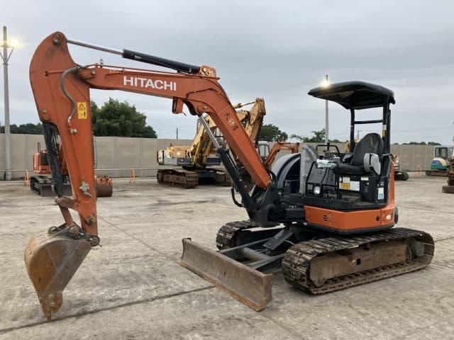 MINI EXCAVATOR — Auction (lot 8460-100)
