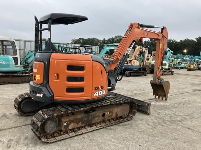 MINI EXCAVATOR — Auction (lot 8460-100)
