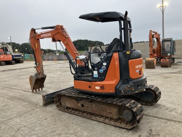MINI EXCAVATOR — Auction (lot 8460-100)