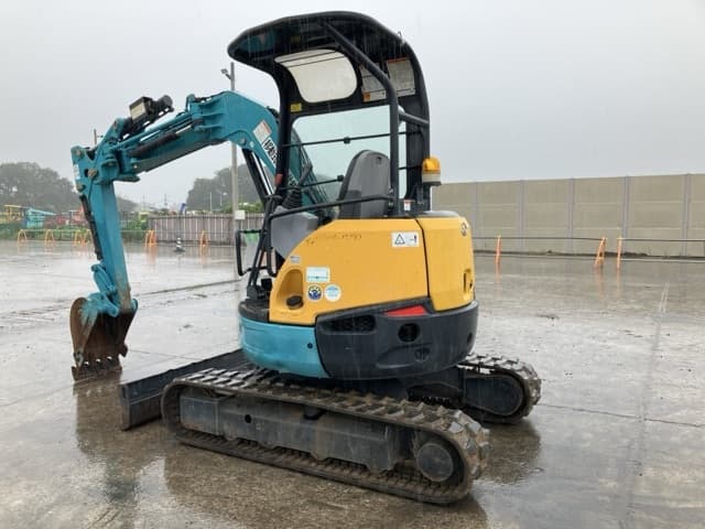 MINI EXCAVATOR — Auction (lot 8460-102)