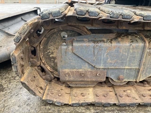 MINI EXCAVATOR — Auction (lot 8460-104)
