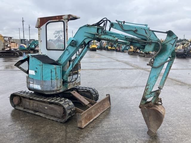 MINI EXCAVATOR — Auction (lot 8460-108)
