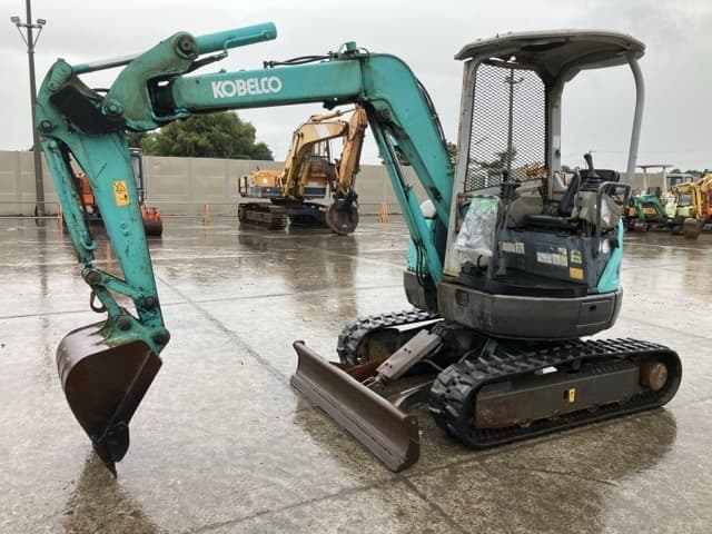 MINI EXCAVATOR — Auction (lot 8460-109)