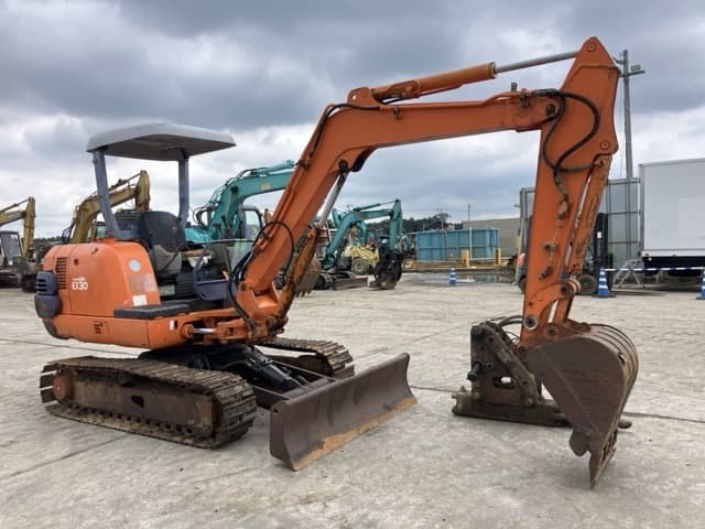 MINI EXCAVATOR — Auction (lot 8460-111)