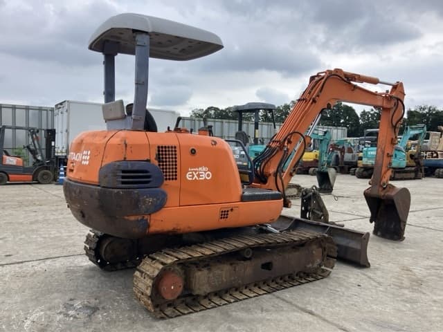 MINI EXCAVATOR — Auction (lot 8460-111)