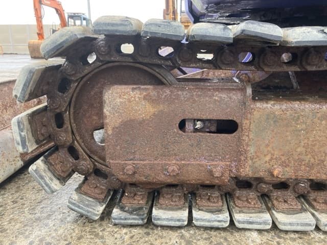 MINI EXCAVATOR — Auction (lot 8460-115)