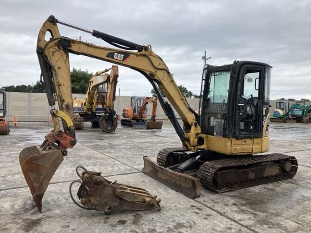 MINI EXCAVATOR — Auction (lot 8460-120)