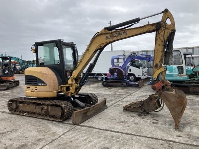 MINI EXCAVATOR — Auction (lot 8460-120)