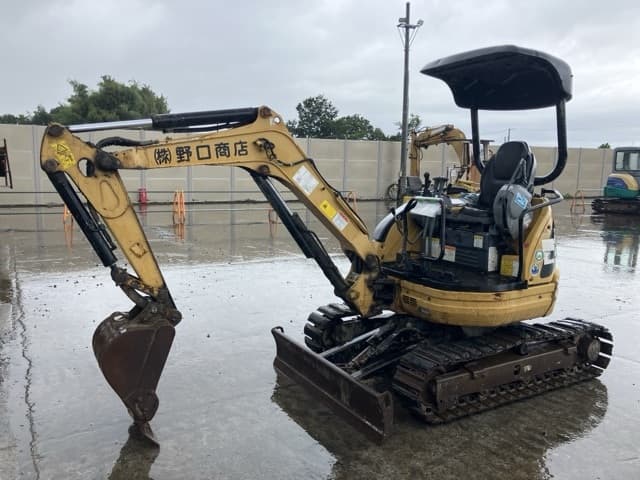 MINI EXCAVATOR — Auction (lot 8460-127)
