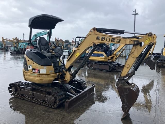 MINI EXCAVATOR — Auction (lot 8460-127)