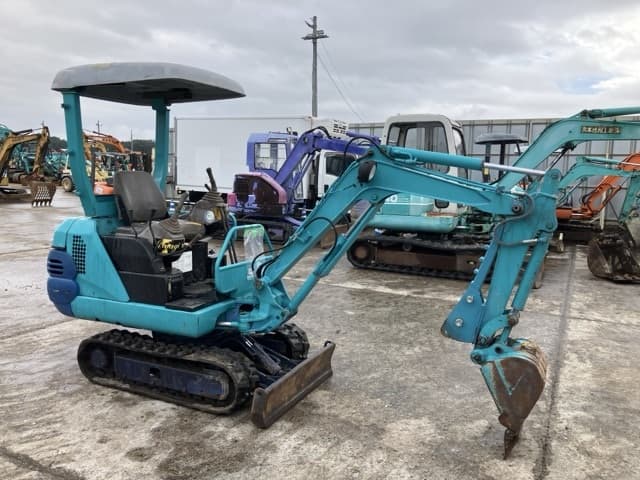 MINI EXCAVATOR — Auction (lot 8460-131)