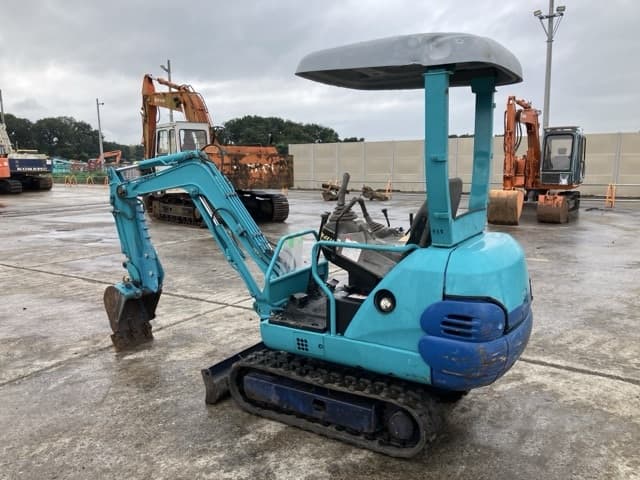 MINI EXCAVATOR — Auction (lot 8460-131)