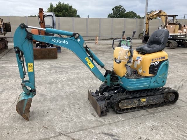 MINI EXCAVATOR — Auction (lot 8460-133)