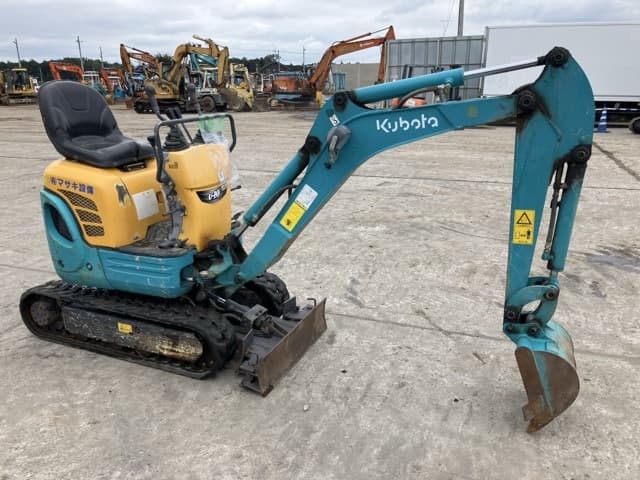 MINI EXCAVATOR — Auction (lot 8460-133)