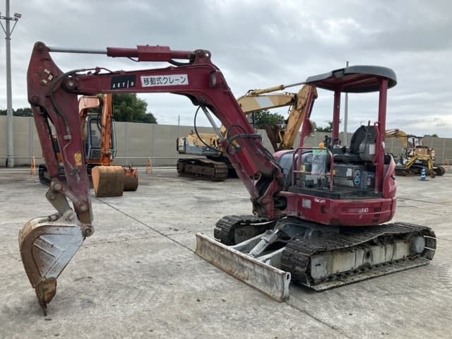 MINI EXCAVATOR — Auction (lot 8460-134)