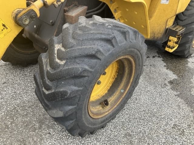 MINI WHEEL LOADER — Auction (lot 8460-136)