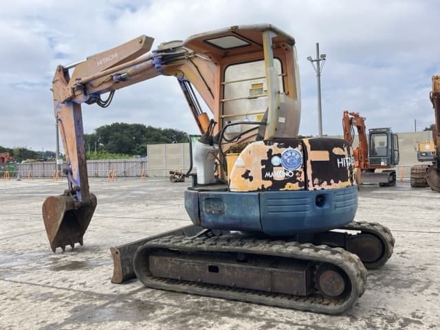 MINI EXCAVATOR — Auction (lot 8460-139)