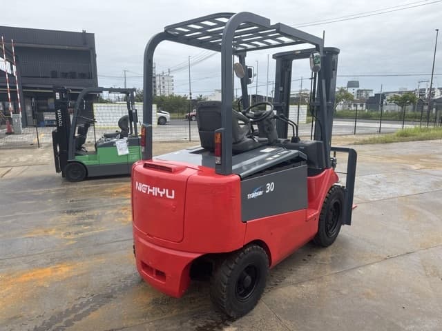 Battery Forklift — Auction (lot 8460-14024)