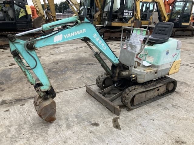 MINI EXCAVATOR — Auction (lot 8460-142)