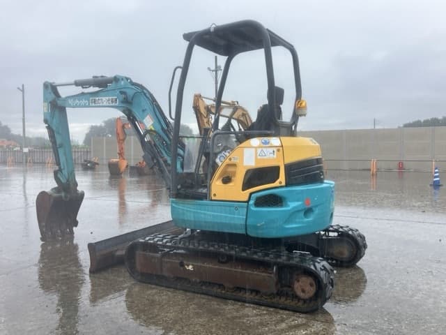 MINI EXCAVATOR — Auction (lot 8460-148)