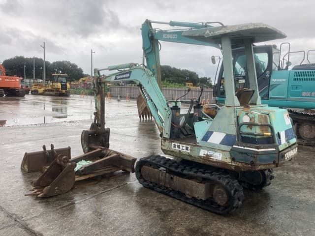 MINI EXCAVATOR — Auction (lot 8460-157)