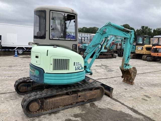 MINI EXCAVATOR — Auction (lot 8460-160)