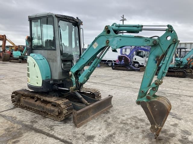 MINI EXCAVATOR — Auction (lot 8460-161)