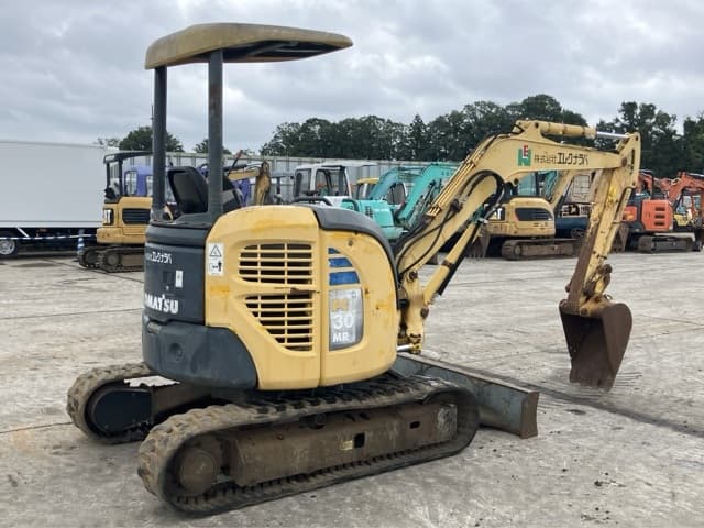 MINI EXCAVATOR — Auction (lot 8460-165)